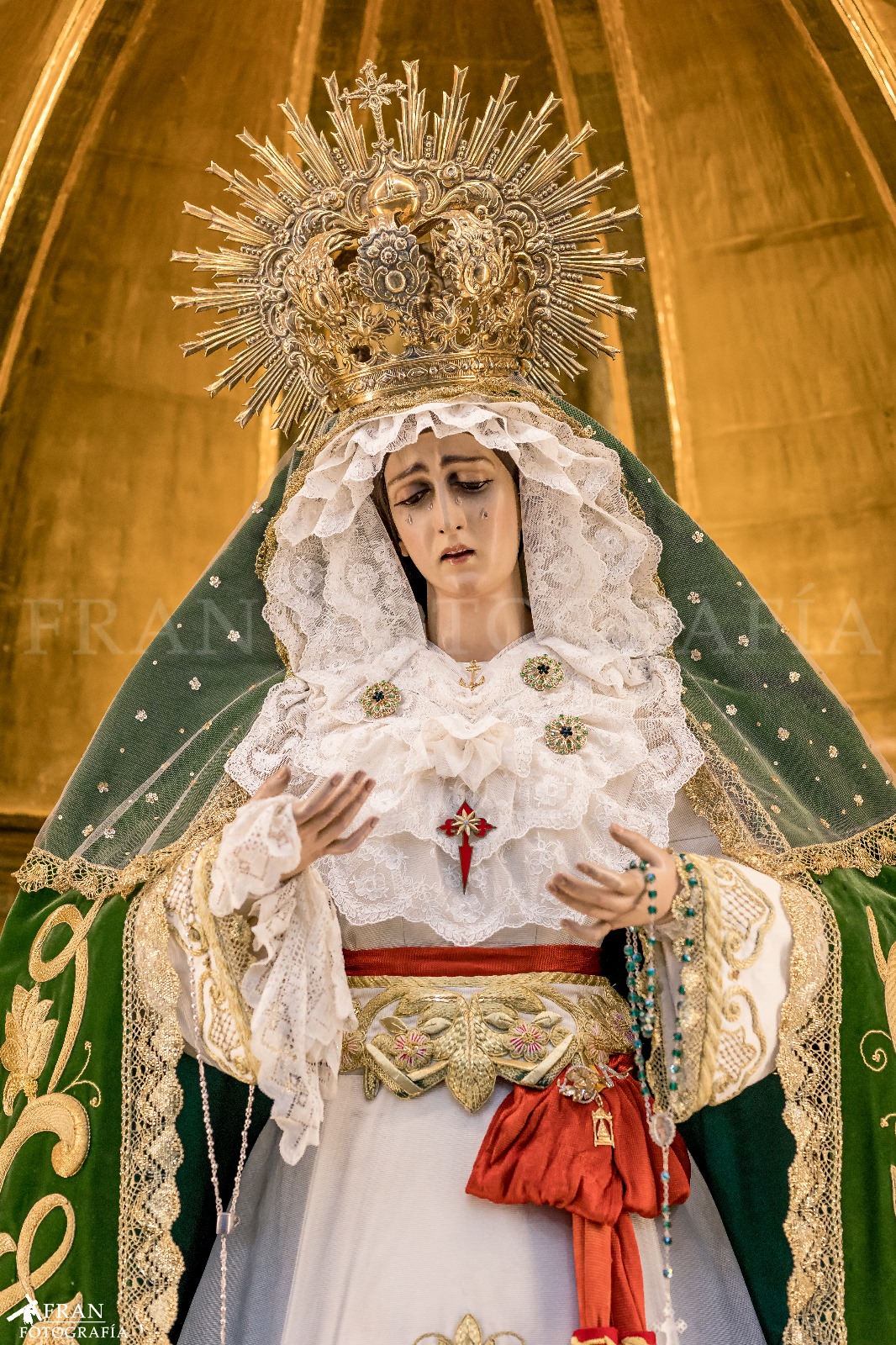 LA SANTSIMA VIRGEN ATAVIADA PARA EL TIEMPO ORDINARIO